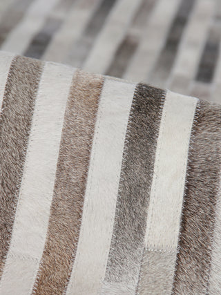 Exquisite Rugs Natural Hide 2211 Silver/Ivory Area Rug Pile Image
