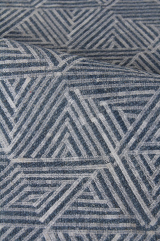 Exquisite Rugs Pavilion 2224 Blue/Silver Area Rug by The Met Pile Image