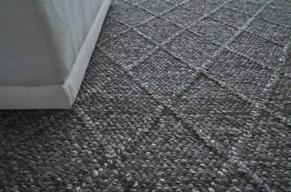 Exquisite Rugs Brentwood 2228 Dark Brown Area Rug Closeup Image