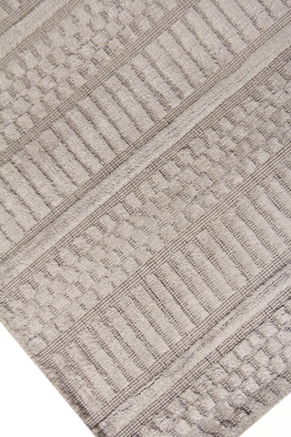 Exquisite Rugs Addison 2234 Aluminum Area Rug Detail Image