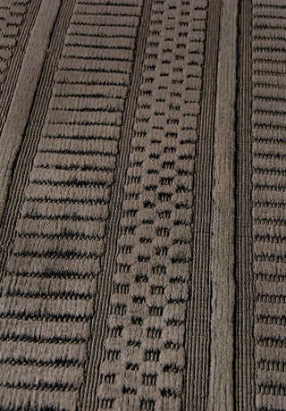 Exquisite Rugs Addison 2242 Brown Area Rug Closeup Image