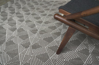 Exquisite Rugs Pavilion 2304 Gray Area Rug by The Met Lifestyle Image Feature