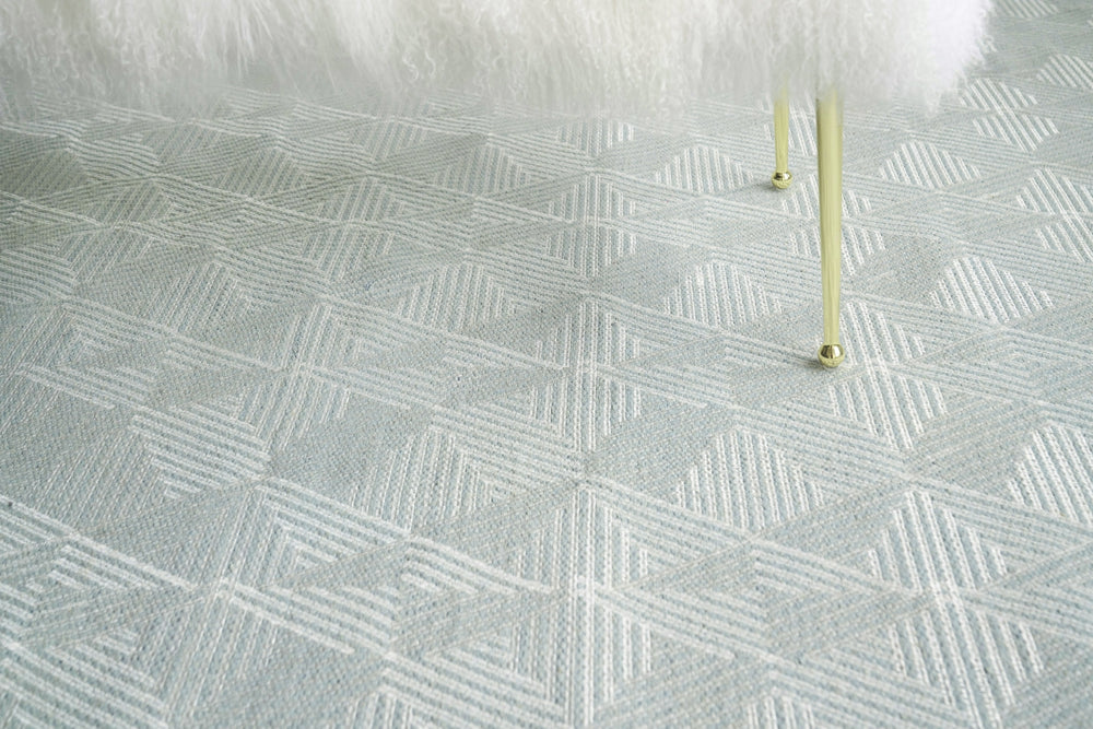 Exquisite Rugs Pavilion 2305 Denim Area Rug by The Met Lifestyle Image Feature