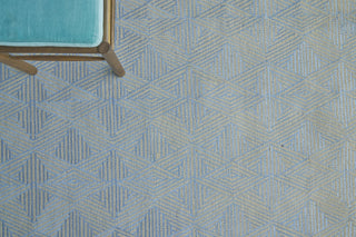 Exquisite Rugs Pavilion 2306 Silver Area Rug by The Met Pile Image