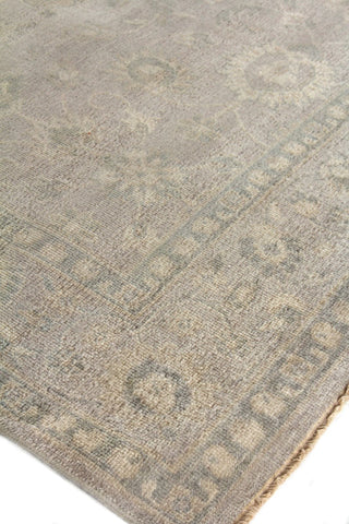 Exquisite Rugs Restoration 2346 Silver Area Rug Lifestyle Image Feature
