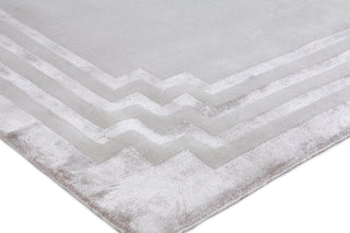 Exquisite Rugs Vero 2427 Silver Area Rug by The Met Corner Image