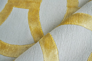 Exquisite Rugs Metro Velvet 2428 Gold/Beige Area Rug by The Met Pile Image