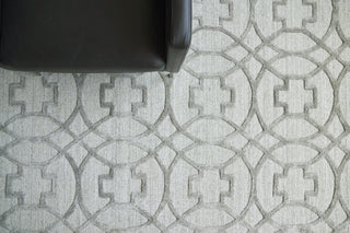 Exquisite Rugs Windsor 2448 Light Silver Area Rug Detail Image