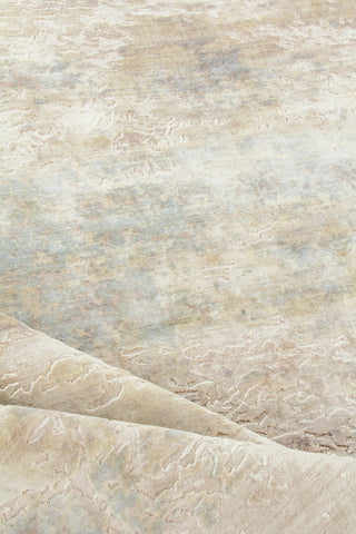 Exquisite Rugs Reflections 2513 Ivory/Soft Green Area Rug Detail Image
