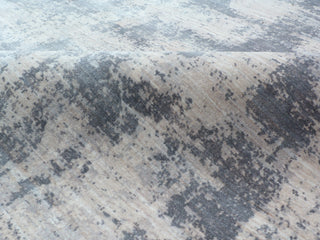 Exquisite Rugs Antolini 2515 Gray Area Rug Lifestyle Image Feature