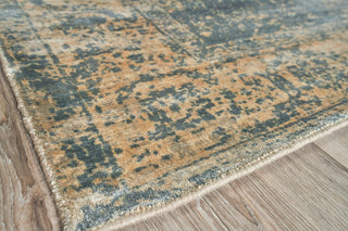 Exquisite Rugs Cassina 2547 Silver/Ivory Area Rug Corner Image
