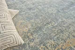 Exquisite Rugs Cassina 2547 Silver/Ivory Area Rug Lifestyle Image Feature