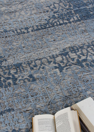 Exquisite Rugs Cadence 2566 Light Blue/Gray Area Rug by The Met Detail Image