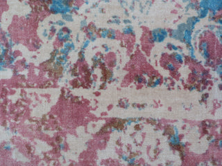 Exquisite Rugs Antolini 2624 Pink/Blue Area Rug Closeup Image