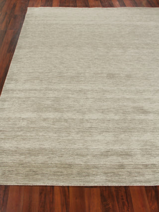 Exquisite Rugs Roche 2742 Light Green Area Rug Closeup Image