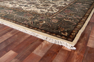 Exquisite Rugs Moghul 2863 Ivory/Sage Area Rug Corner Image