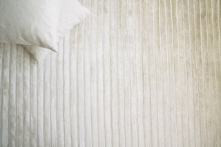 Exquisite Rugs High Low 3081 Silver Area Rug Detail Image