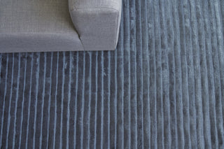 Exquisite Rugs High Low 3086 Navy Area Rug Detail Image