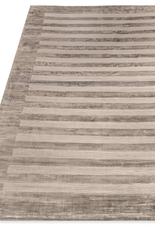 Exquisite Rugs Wide Stripe 3091 Brown Area Rug Closeup Image