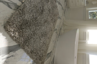 Exquisite Rugs Viscose Shaggy 3102 Silver Area Rug Closeup Image