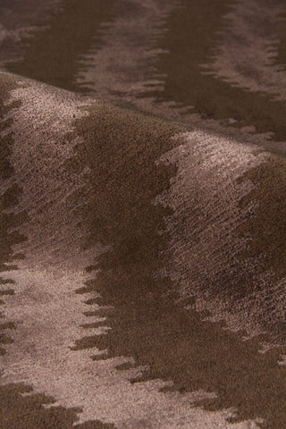 Exquisite Rugs Vero 3127 Chocolate Area Rug Lifestyle Image Feature