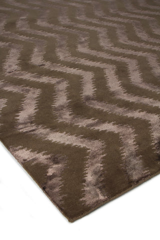 Exquisite Rugs Vero 3127 Chocolate Area Rug Lifestyle Image Feature