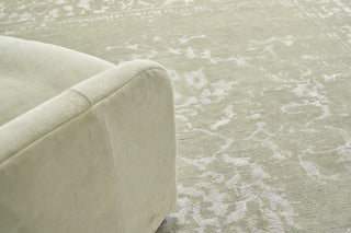 Exquisite Rugs Terras 3129 Gray/Platinum Area Rug by The Met Lifestyle Image Feature