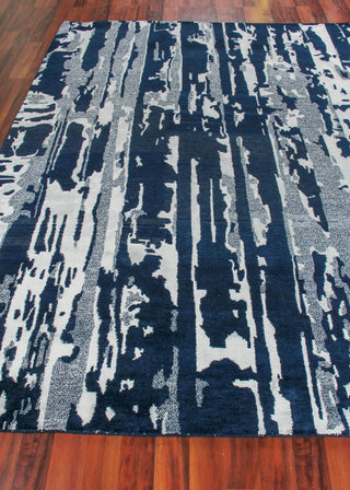 Exquisite Rugs Carrina 3135 Navy/Silver Area Rug by The Met Pile Image