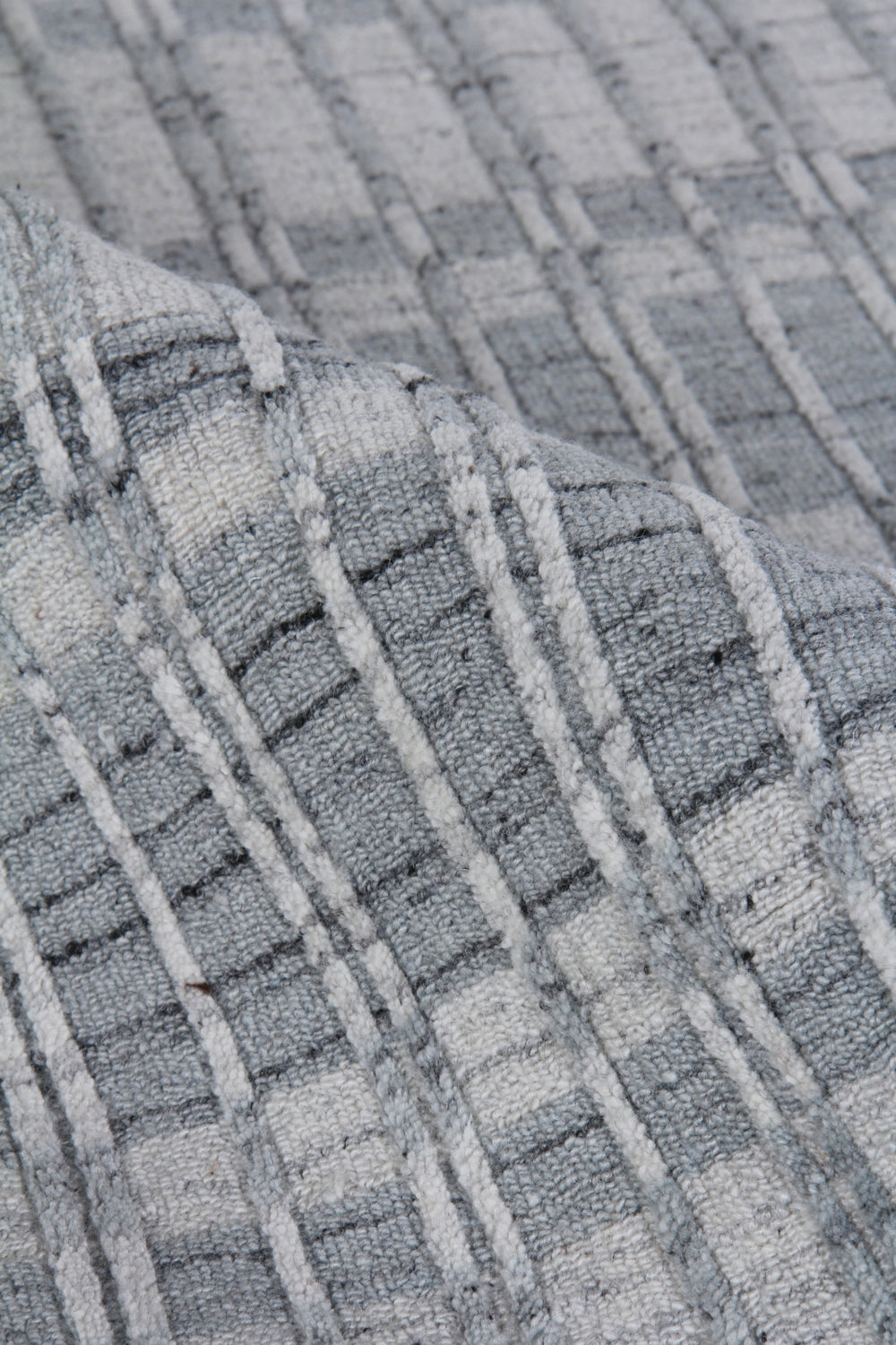 Exquisite Rugs Provident 3140 Silver Area Rug by The Met Lifestyle Image Feature