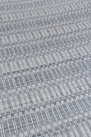 Exquisite Rugs Provident 3140 Silver Area Rug by The Met Detail Image