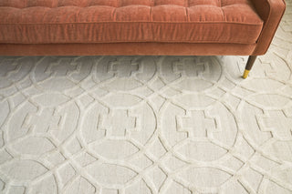 Exquisite Rugs Windsor 3153 Linen/Beige Area Rug Detail Image