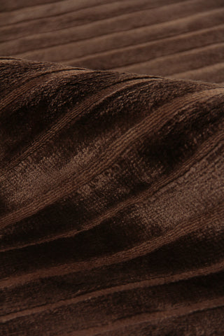 Exquisite Rugs High Low 3229 Chocolate Area Rug Pile Image