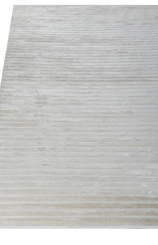 Exquisite Rugs High Low 3230 White Area Rug Closeup Image