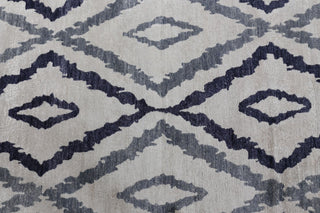 Exquisite Rugs Bamboo Silk 3278 Ivory/Blue Area Rug Corner Image