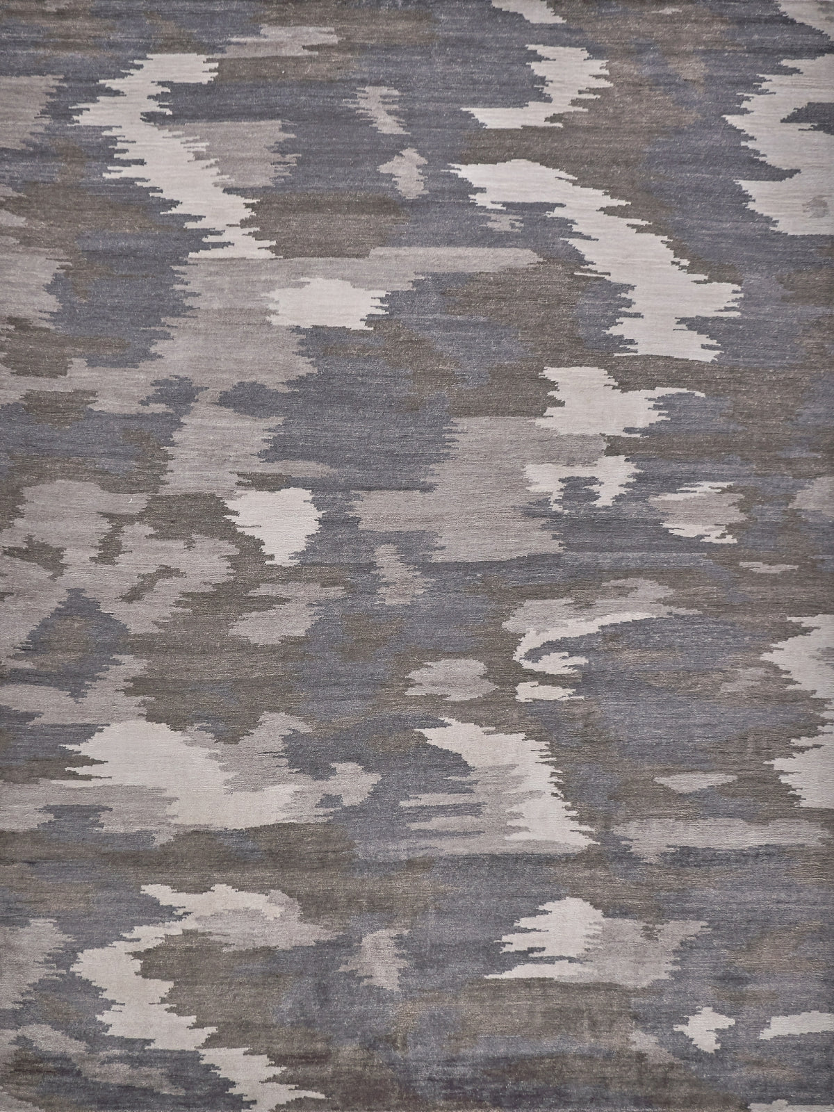 Exquisite Rugs Bamboo Silk 3282 Silver/Gray Area Rug