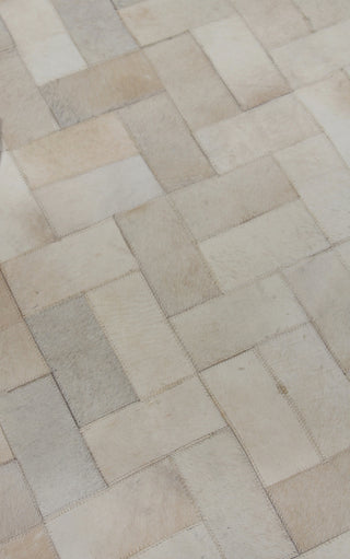 Exquisite Rugs Natural Hide 3354 Ivory/Multi Area Rug Lifestyle Image Feature