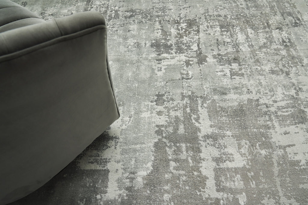 Exquisite Rugs Koda 3380 Gray/Ivory Area Rug Lifestyle Image Feature