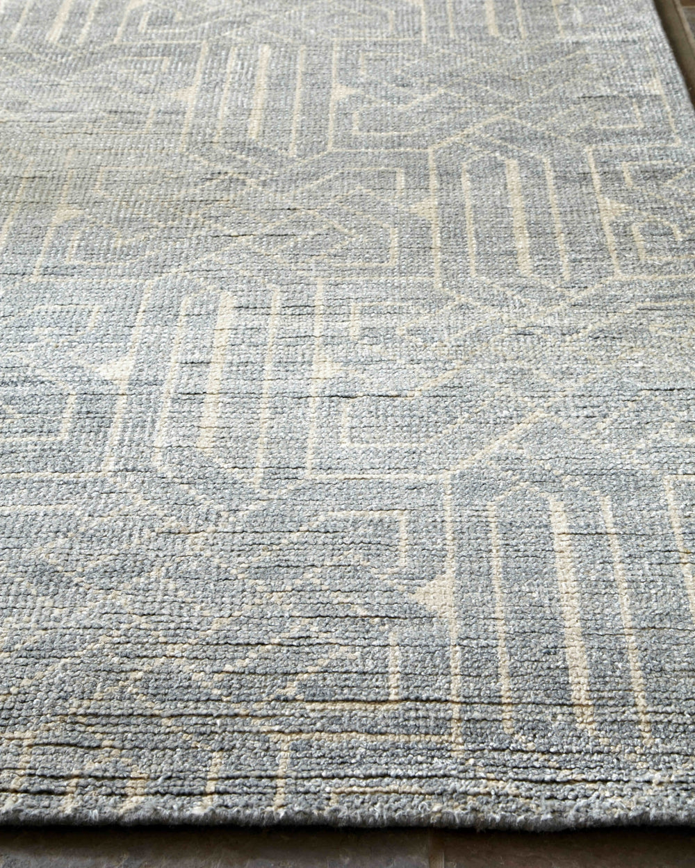 Exquisite Rugs Prague 3399 Aqua Area Rug Lifestyle Image Feature