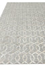 Exquisite Rugs Berlin 3413 Silver/Ivory Area Rug by The Met Closeup Image