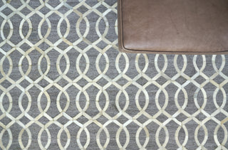 Exquisite Rugs Berlin 3415 Beige/Ivory Area Rug by The Met Detail Image