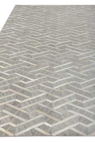Exquisite Rugs Berlin 3416 Silver/Ivory Area Rug by The Met Closeup Image