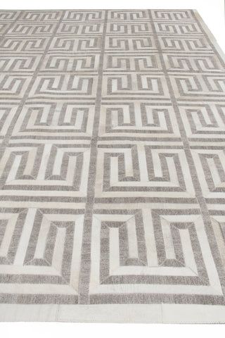 Exquisite Rugs Berlin 3419 Silver/Ivory Area Rug by The Met Closeup Image