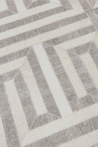 Exquisite Rugs Berlin 3419 Silver/Ivory Area Rug by The Met Pile Image