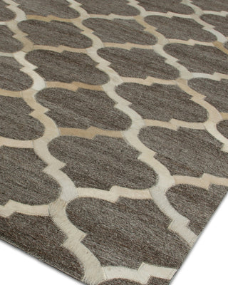 Exquisite Rugs Berlin 3424 Beige/Ivory Area Rug by The Met Corner Image