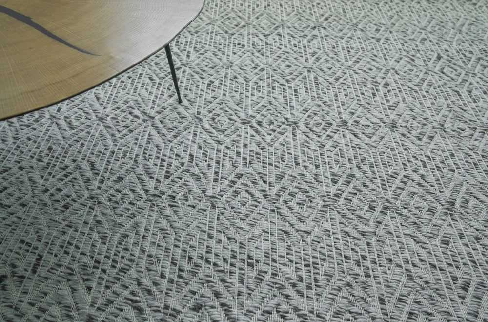 Exquisite Rugs Woven Earth 3432 Silver Area Rug Lifestyle Image Feature