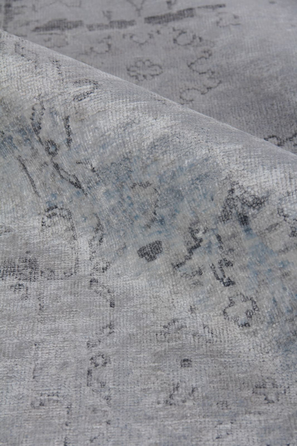 Exquisite Rugs Beverly 3449 Sand Area Rug Lifestyle Image Feature