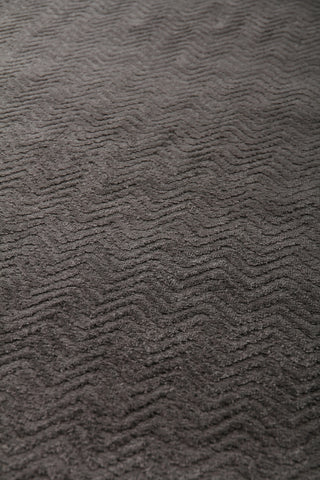 Exquisite Rugs Pavo 3466 Dark Gray Area Rug Closeup Image