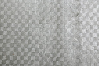 Exquisite Rugs Bubble 3529 Light Silver Area Rug Closeup Image