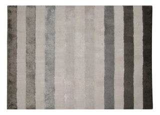 Exquisite Rugs Rugby 3609 Brown Area Rug Closeup Image