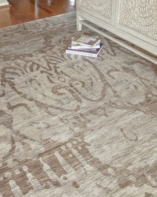 Exquisite Rugs Antique'd Silk 3631 Beige/Light Brown Area Rug Lifestyle Image Feature